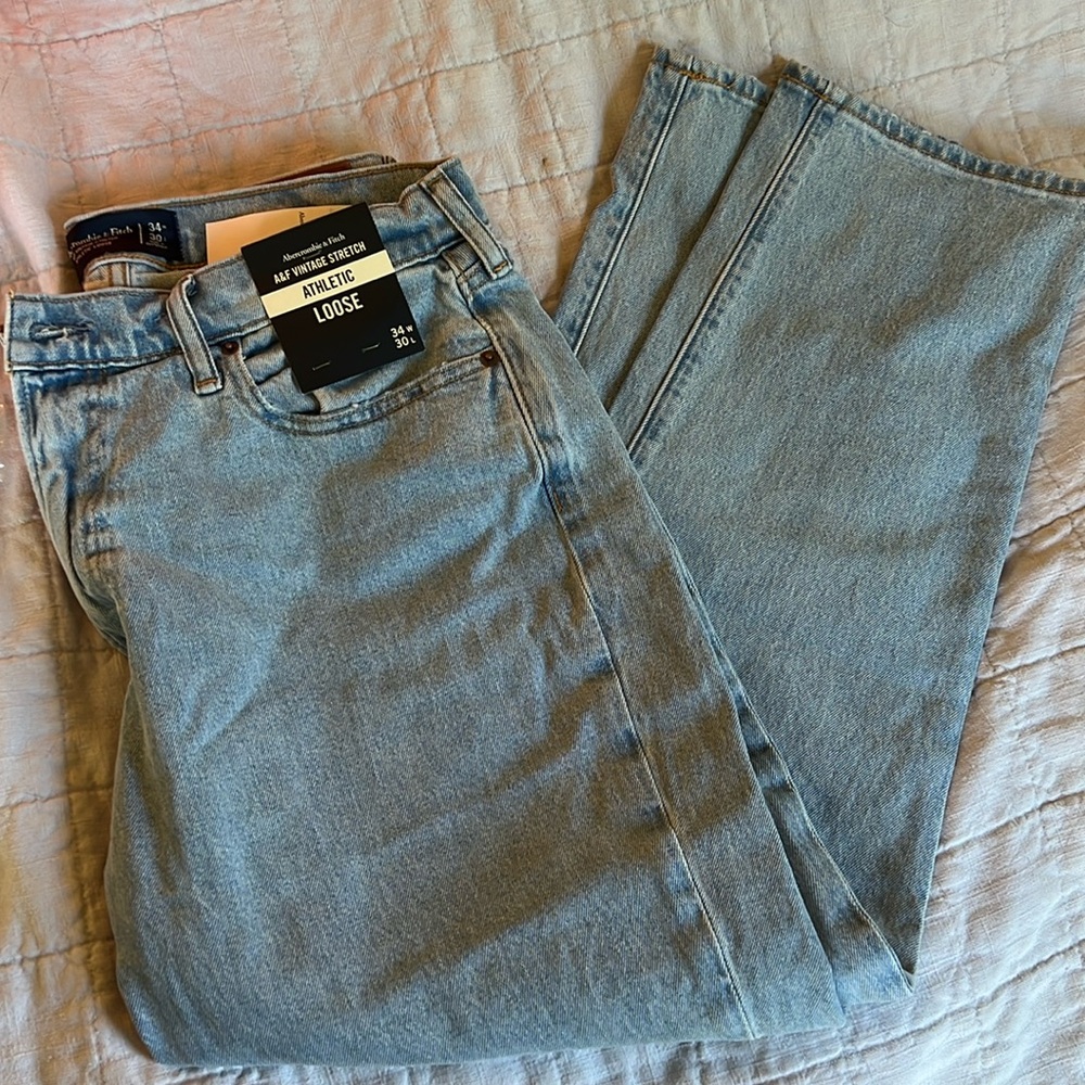 NWT A&F Vintage Stretch Athletic Loose Jean Mens 34x30